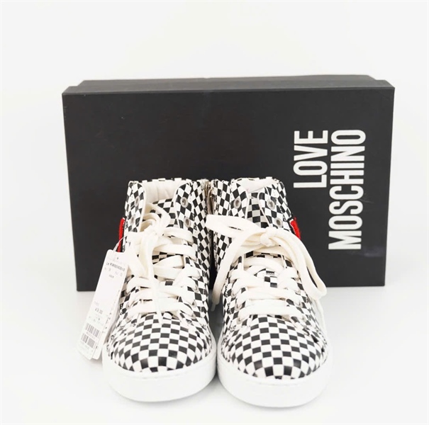 Giày Moschino caro trắng đen sz35 (PN) +