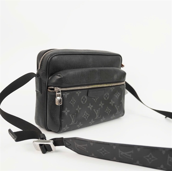 Túi LV Clutch màu đen dây đeo họa tiết hoa sz24 ( KG) +