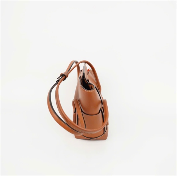 Túi Bottega màu nâu đan lưới sz23 (HC) +