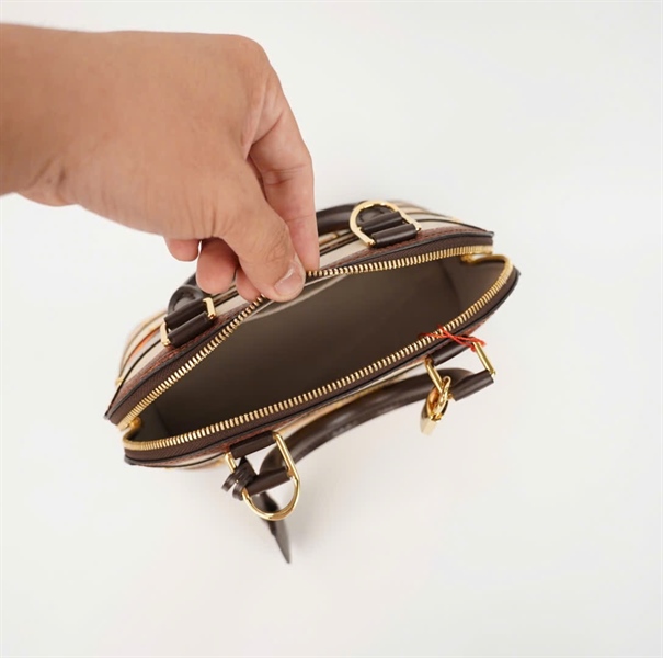 Túi LV Alma màu trắng viền nâu kèm ổ+ chìa sz22 (FL2188) ( HC) +