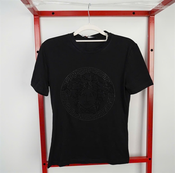 Áo thun Versace đen đính cườm KG +