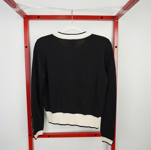 Áo Khoác Chanel đen viền trắng (KG) +