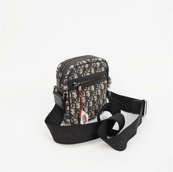 Túi Dior đeo chéo xám đen (21-B0-0260) sz16 (Manly) KG+