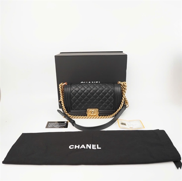 Túi Chanel Boy đen khóa vàng (28009040) +