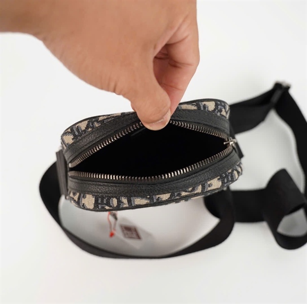 Túi Dior đeo chéo xám đen (21-B0-0260) sz16 (Manly) KG+