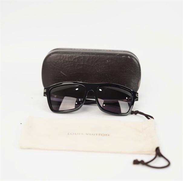 Kính LV Z0604E 93L màu đen gọng bạc +