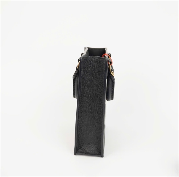 Túi LV tote nền đen hoa trắng size 14 (Manly) KG+