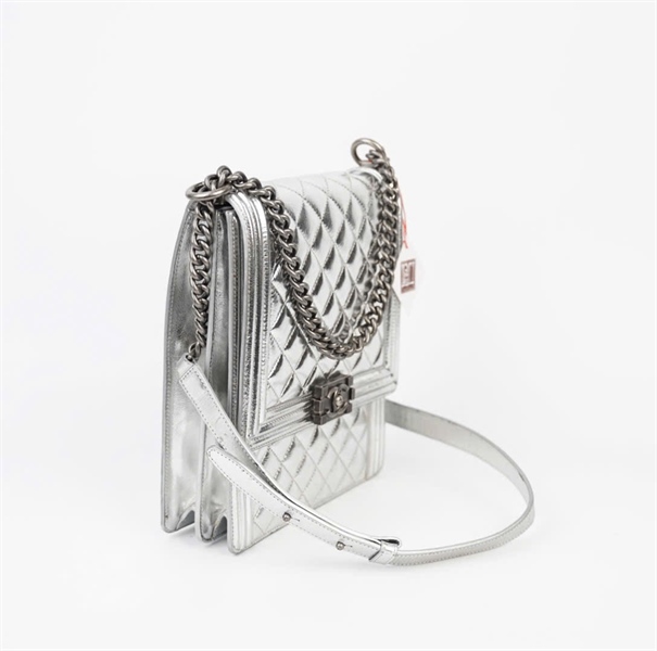 Túi Chanel bạc sz18 ( 27055755) +