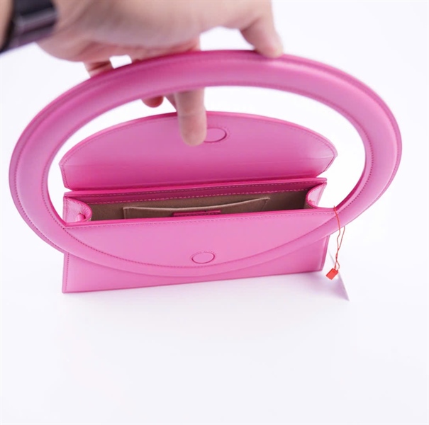 Túi Jacquemus màu hồng quai tròn sz23 KG +