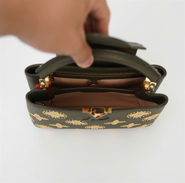 Túi LV Capu rêu hoa vàng sz 26cm (HC)+