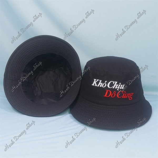 Nón tai bèo mũ bucket vành nhỏ thêu chữ Khó Chịu Vô Cùng