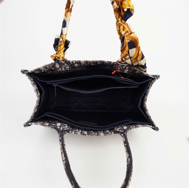 Túi Dior Tote màu xám trắng có lót form sz35 (LTB) KG +