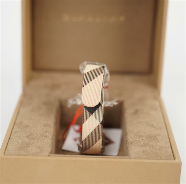 Đồng hồ BBR mặt vuông dây vải (23326) KG+