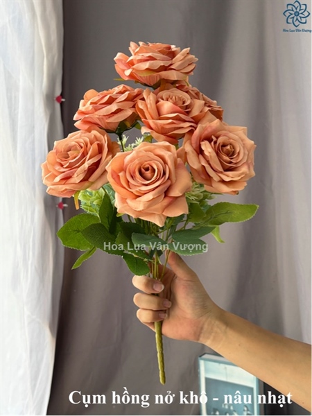 Cụm hồng nở khô - nâu nhạt - Hoa cành ngắn - Hoa Lụa Vân Vượng
