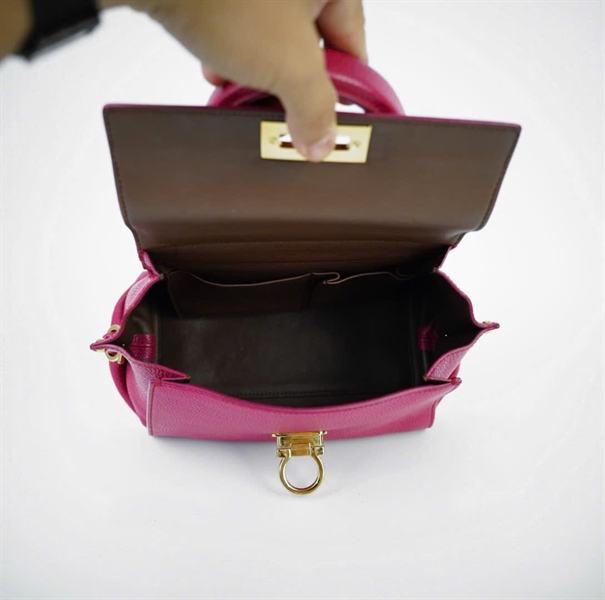 Túi Salvatore màu hồng size 23 KG+