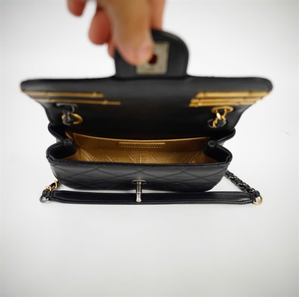 Túi Chanel Charm (X8X2E0X8) sz17 ( HC) +