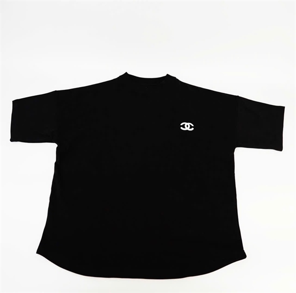Áo Thun Chanel Đen Cổ Tròn +