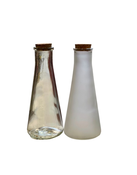 Lọ thủy tinh tam giác
