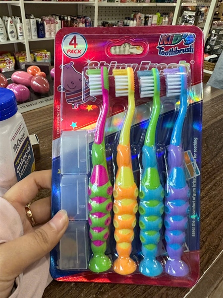 BÀN CHẢI KIDS SHINY FRESH 4-15 TUỔI