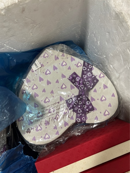 Hộp quà tim 18 ô