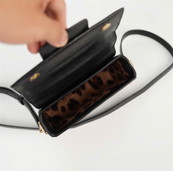 Túi D&G đen logo đính đá màu 16cm KG+