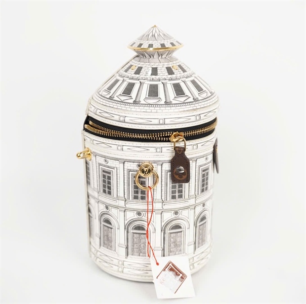 Túi LV Fornasetti dáng hình trụ 2 strap kèm ổ+ chìa (HC) +