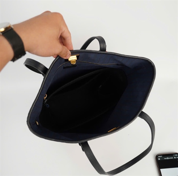 Túi LV Handle hoa đen có lót form sz 28 +