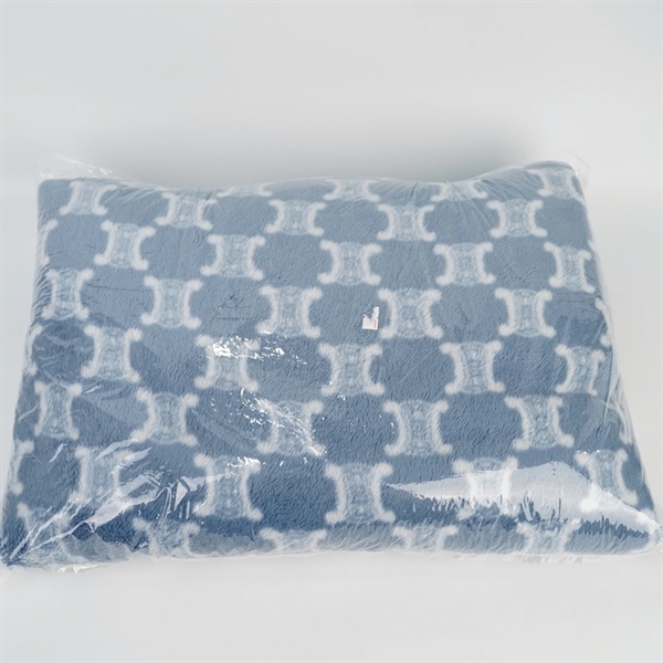 Chăn mền Celine xanh đậm họa tiết logo +