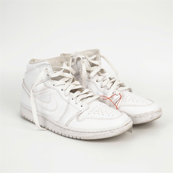 Giày Nike trắng sz8.5 US KG +