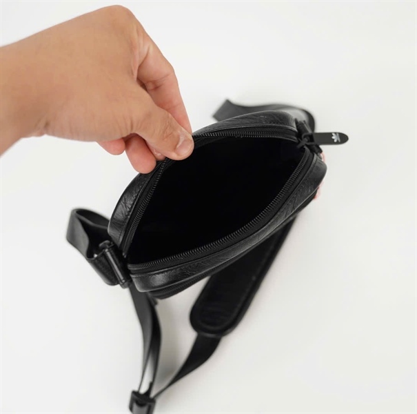 Túi Balenciaga đen in sọc trắng (721850-1091- P-493075) sz16 +