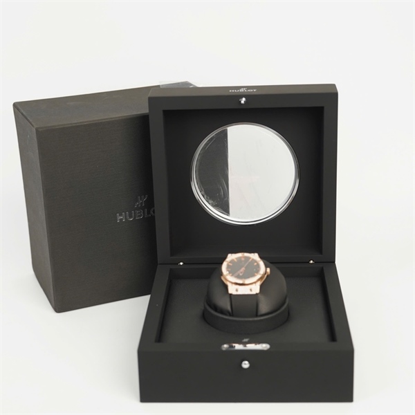 Đồng hồ Hublot mặt tròn đính đá quai đen (843784) sz42 (HC) +