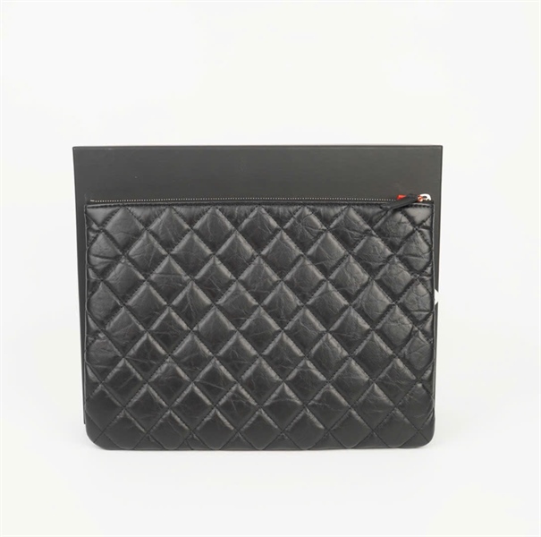 Túi Chanel Clutch đen đính charm sz26 (23741553) (HC) +