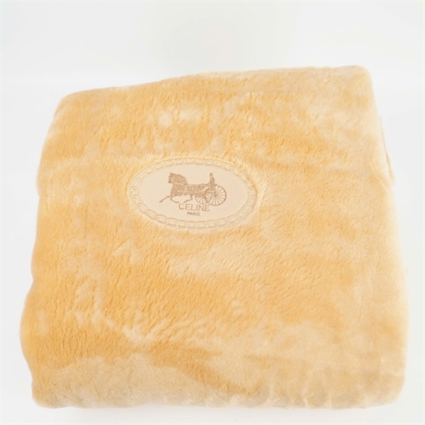 Chăn mền Celine màu nâu logo xe ngựa +