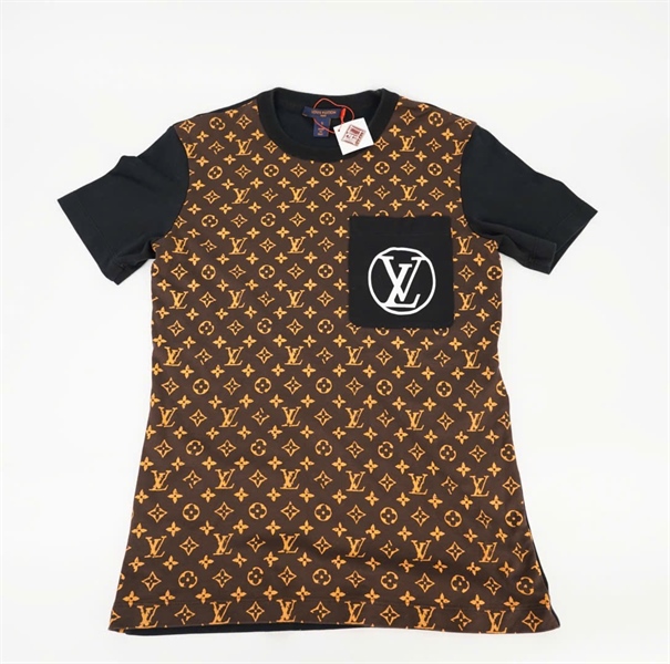 Áo thun LV hoa nâu có túi hộp (HC) +