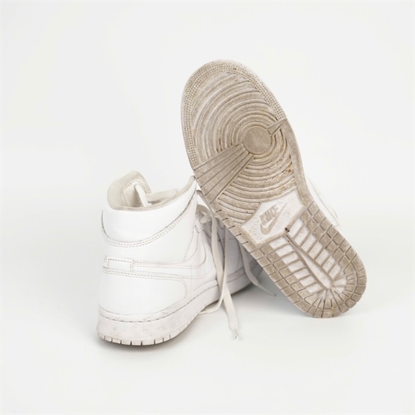 Giày Nike trắng sz8.5 US KG +