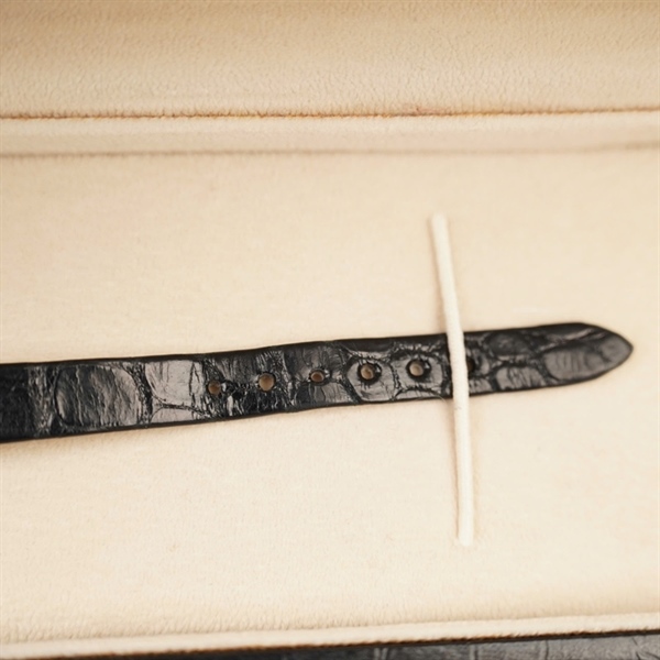 Đồng hồ Chopard mặt tròn dây da đen (2847225235) +