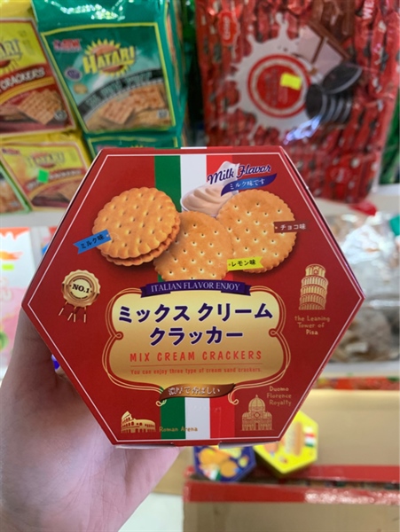 ￼Bánh Quy Nhân Kem Lục Giác Đỏ