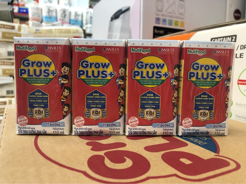 Sữa nước Grow Plus+ đỏ ít đường 110ml