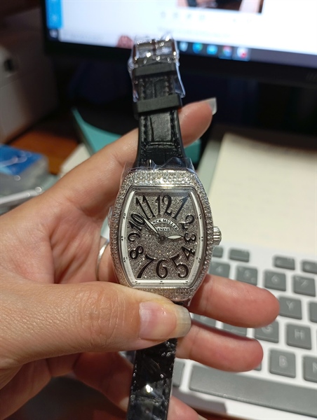 Đồng hồ Franck Muller mặt đá vân da đen 3671 V 32 QZ (HC)+