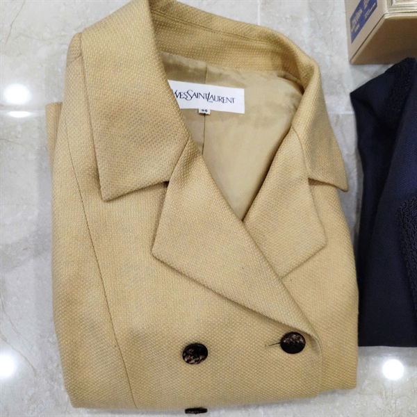 Áo khoác YSL màu vàng (PN) +