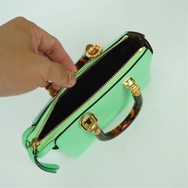 Túi Fendi màu xanh lá quai nâu (8BS067) sz17 (HC) +