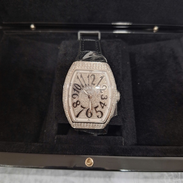 Đồng hồ Franck Muller màu trắng đính đá quai đen 3938 (HC) +