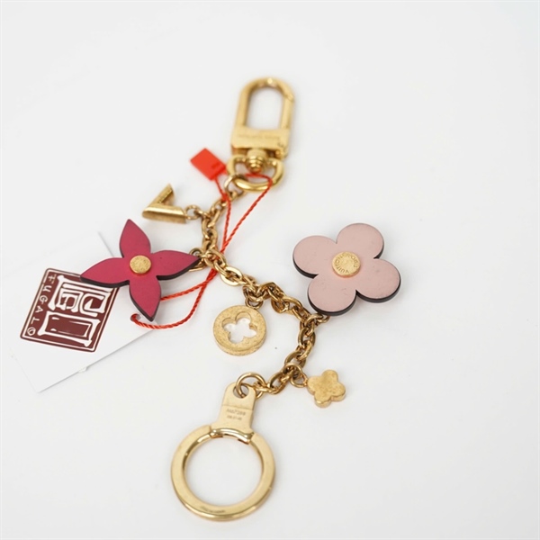 Charm LV hoa hồng (HC) +