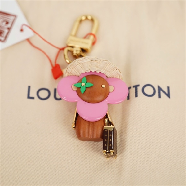 Charm LV hoa hồng có mũ (HC) +