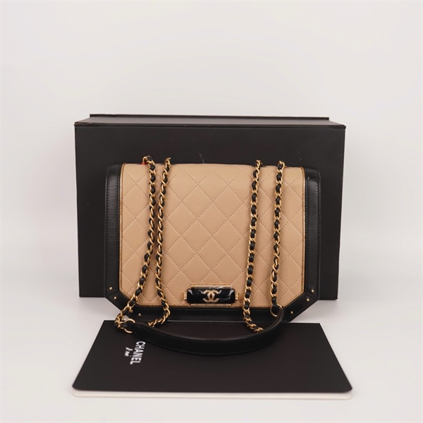 Túi Chanel màu nude viền đen (24513008) sz22 (BQ) KG +