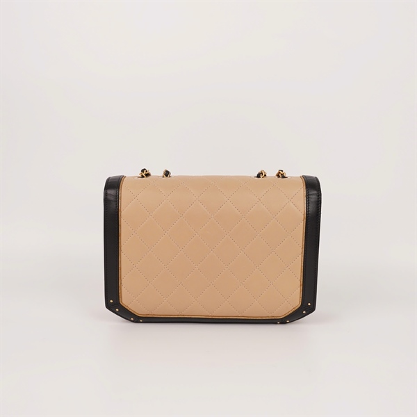 Túi Chanel màu nude viền đen (24513008) sz22 (BQ) KG +