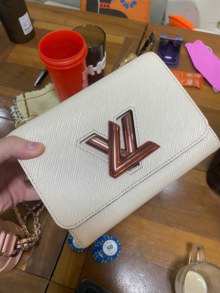 Túi LV Twist màu trắng 2 strap kèm gương sz18 (BQ) KG +
