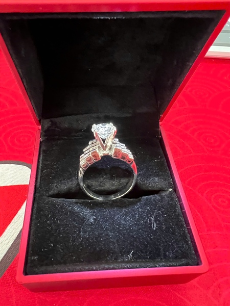 Nhẫn kim cương có thẻ kiểm định KG+