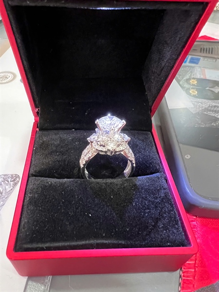 Nhẫn kim cương có thẻ kiểm định KG+