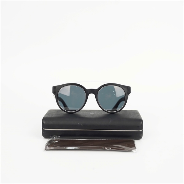 Mắt kính Givenchy màu đen viền trắng (GV7017NS) (PN) +